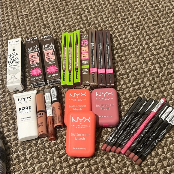 NYX Other - NYX Makeup Collection with Blush and Lip Liners